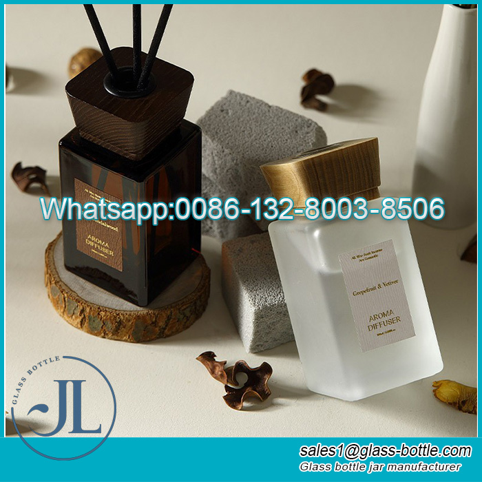 150ml/5oz aromatherapy essential oil fragrance glass diffuser bottle na may takip na gawa sa kahoy